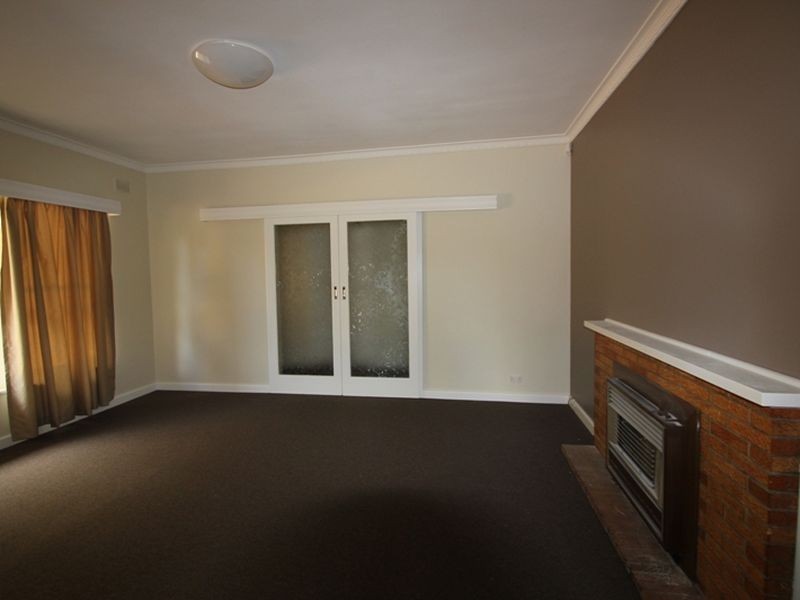 32 Bay Road, Moonta Bay SA 5558
