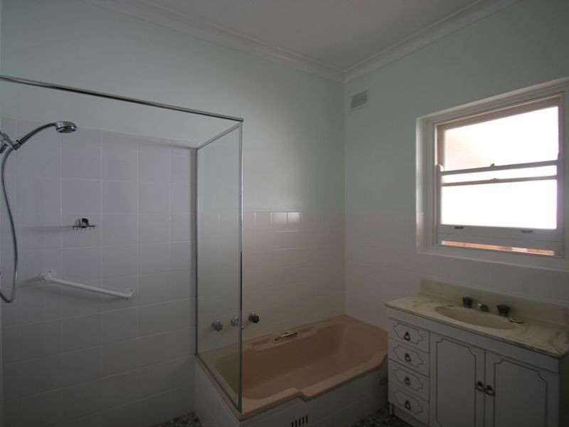 32 Bay Road, Moonta Bay SA 5558
