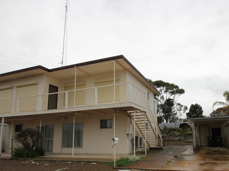 6 Kerley Street, Port Broughton SA 5522