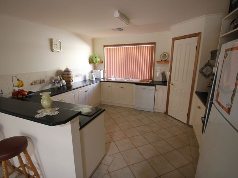 35 Highview Grove, Moonta Bay SA 5558