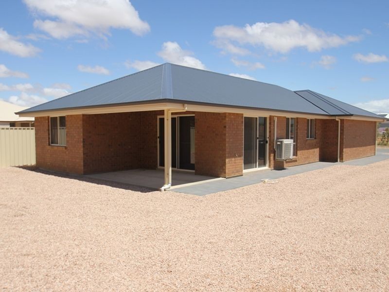 44 Bray Street, Moonta Bay SA 5558