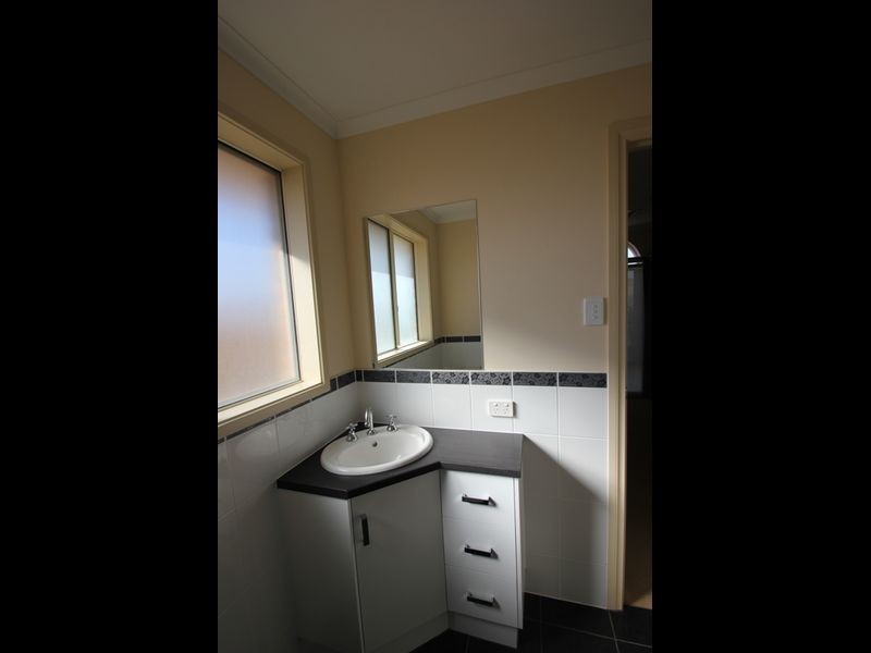 8 Gill Street, Moonta Bay SA 5558