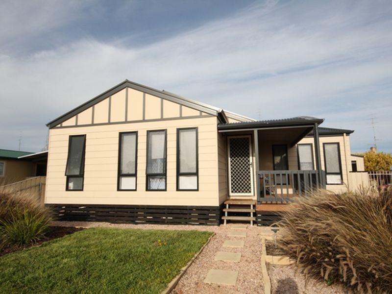 11 Marden Street, Wallaroo SA 5556