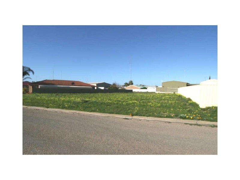 4 Stocker Street, Moonta Bay SA 5558