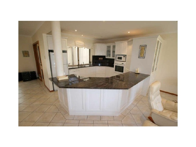 8 Randolph Street, Port Hughes SA 5558