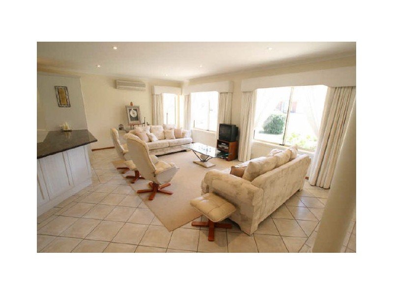 8 Randolph Street, Port Hughes SA 5558