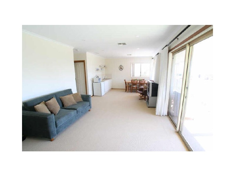 8 Randolph Street, Port Hughes SA 5558