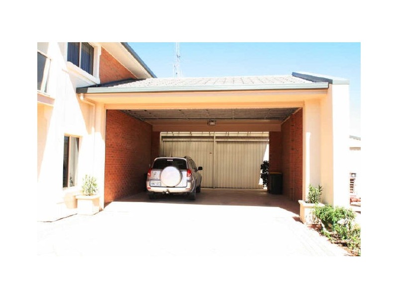 8 Randolph Street, Port Hughes SA 5558