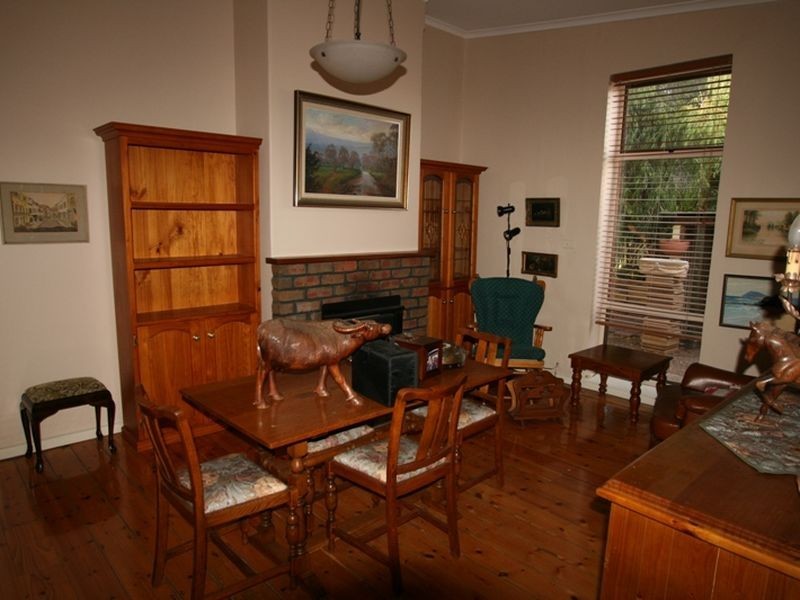 6 Clara Street, Wallaroo SA 5556