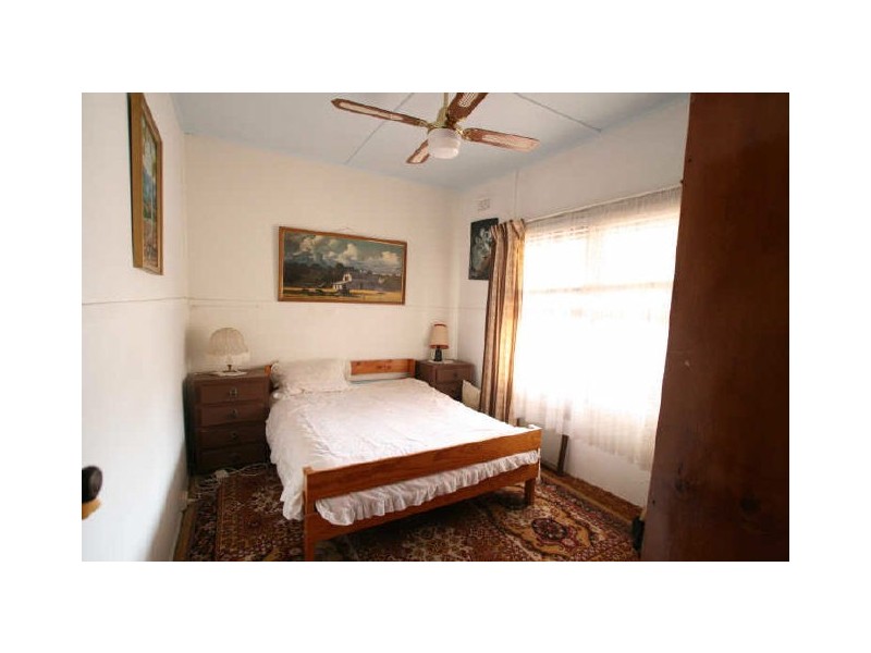 15 Trelawney Street, Moonta Bay SA 5558