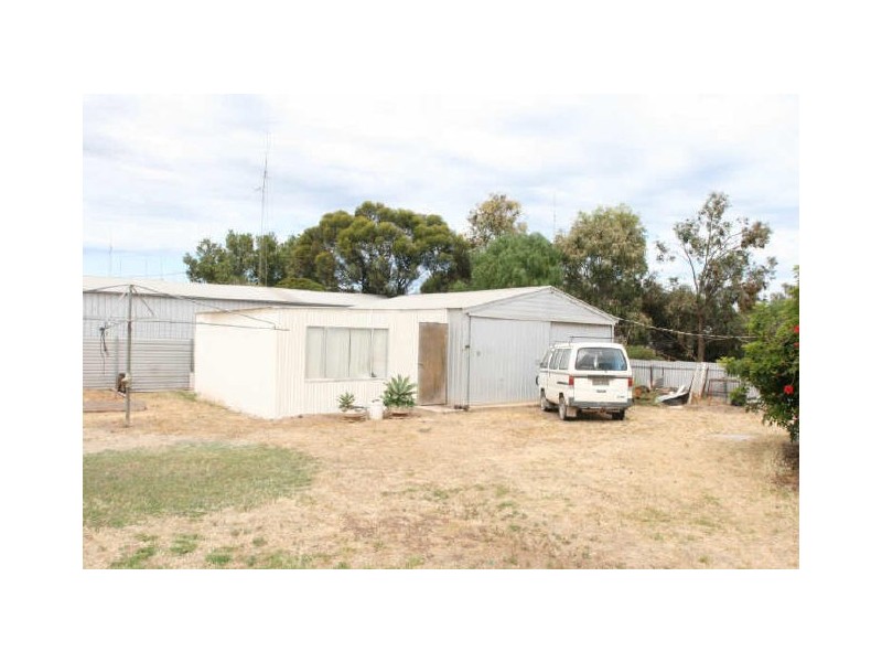 15 Trelawney Street, Moonta Bay SA 5558