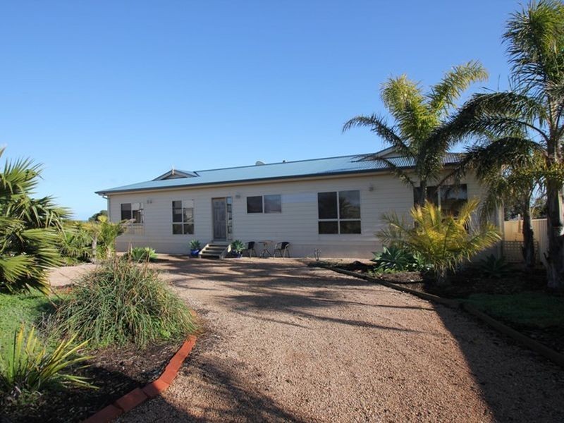 5 Stephen Crescent, Tickera SA 5555