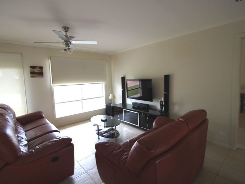 1 Hazel Street, Moonta Bay SA 5558