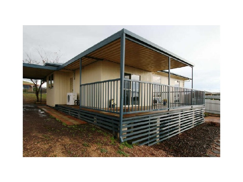 17 Calstock Street, Moonta Bay SA 5558