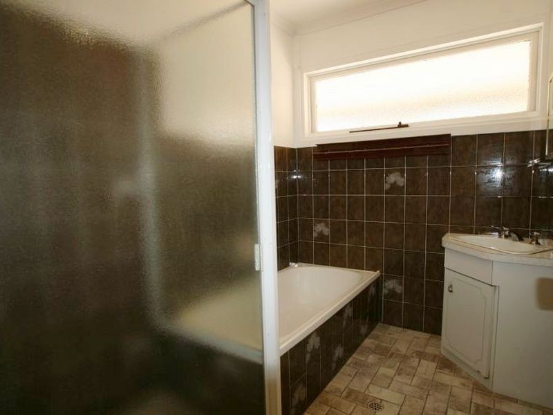 15 Tucker Parade, Kadina SA 5554