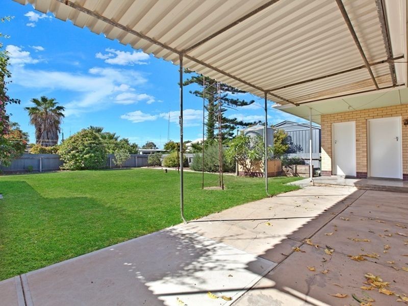 166 Bay Road, Moonta Bay SA 5558