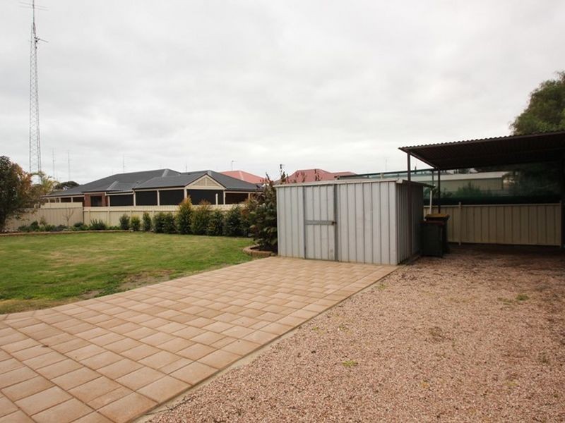 100 Bay Road, Moonta Bay SA 5558