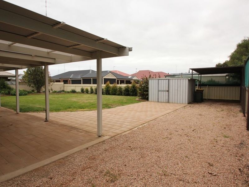 100 Bay Road, Moonta Bay SA 5558