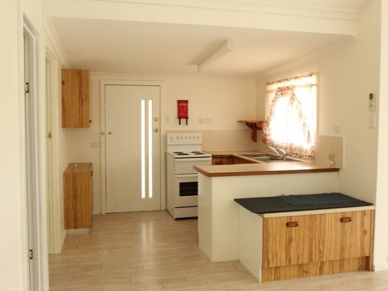 18 Tossell Street, Moonta Bay SA 5558