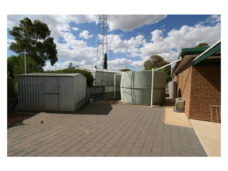 6 Lyndon Avenue, Moonta Bay SA 5558