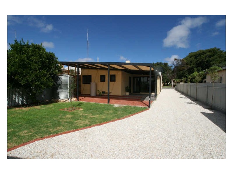 64 George Street, Moonta SA 5558