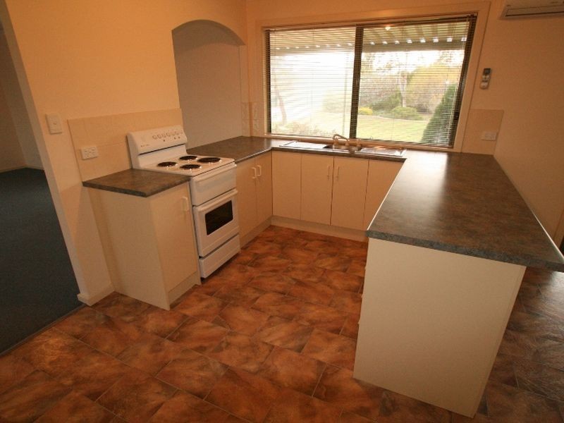 16 Moonta Road, Moonta Bay SA 5558