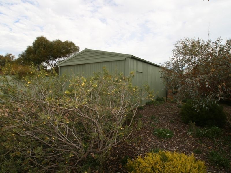 16 Moonta Road, Moonta Bay SA 5558