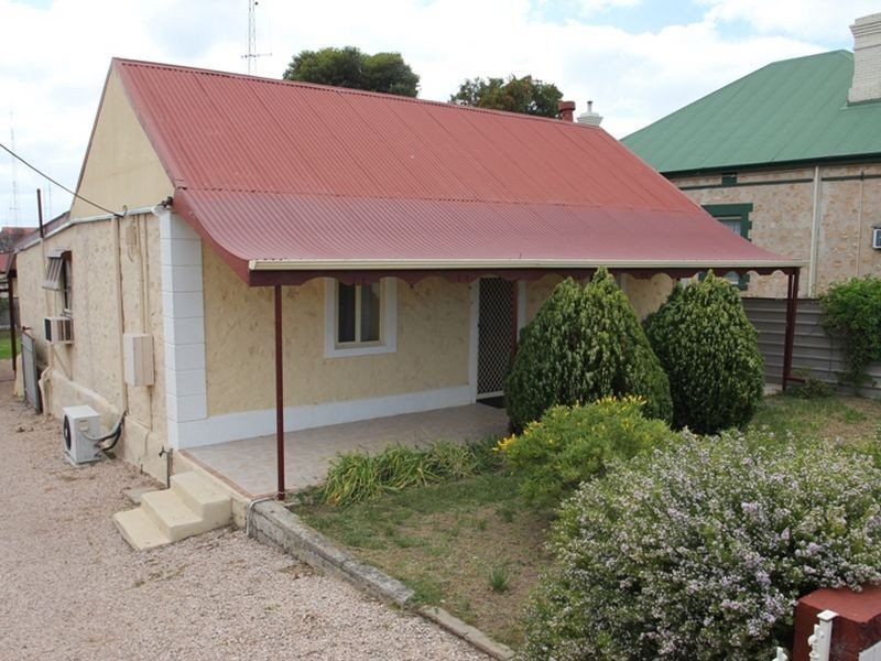 33 Milne Terrace, Moonta SA 5558