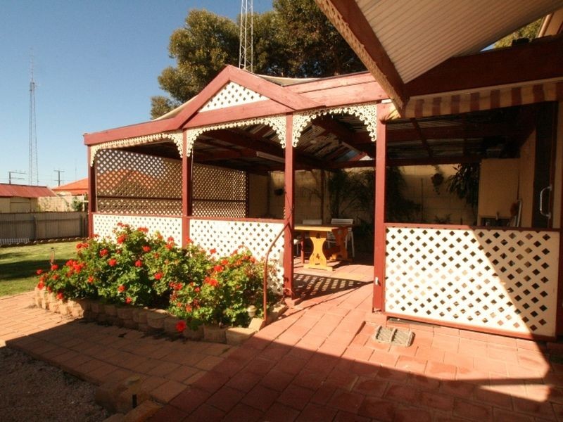 33 Milne Terrace, Moonta SA 5558