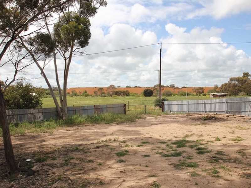 24 Marshall Road, Moonta SA 5558