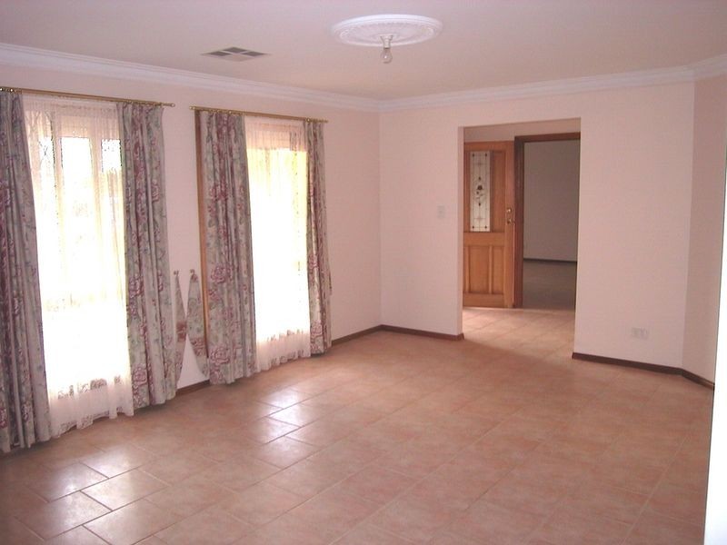 36 Moontana Avenue, Moonta Bay SA 5558