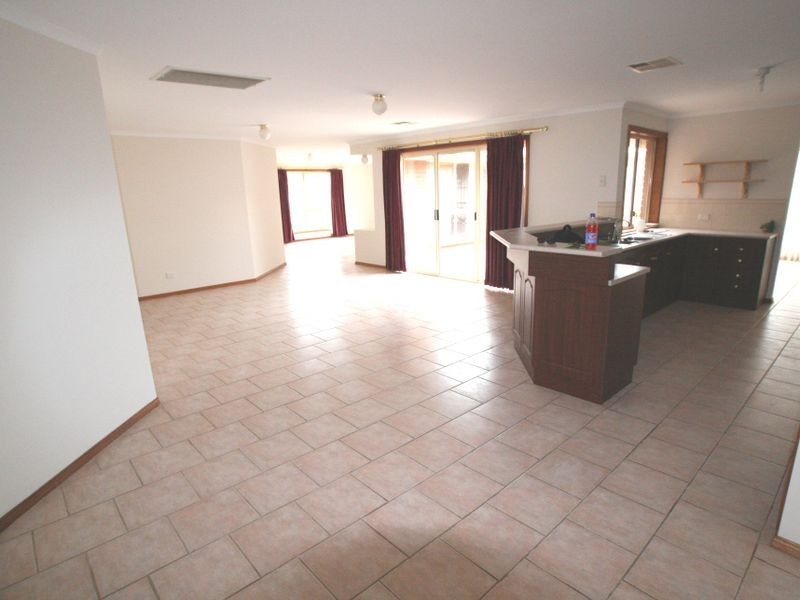 36 Moontana Avenue, Moonta Bay SA 5558