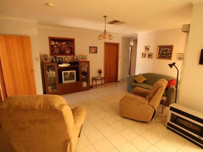 140 Bay Road, Moonta Bay SA 5558