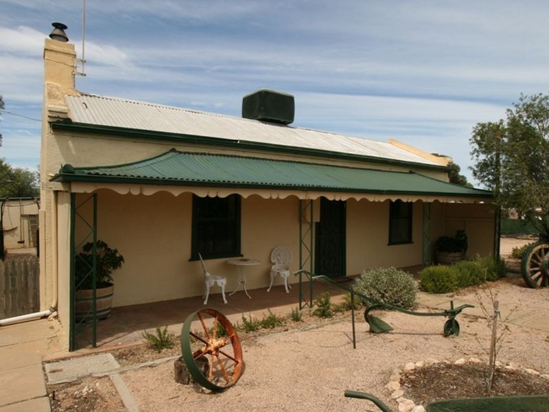 20 Kadina Road, Moonta SA 5558