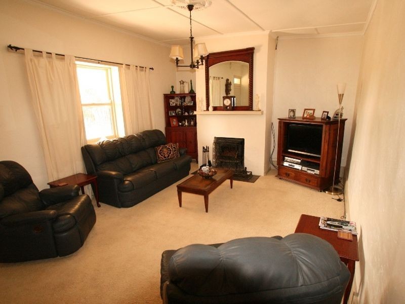 20 Kadina Road, Moonta SA 5558