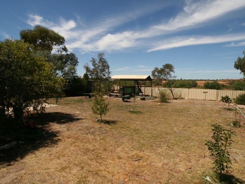 20 Kadina Road, Moonta SA 5558