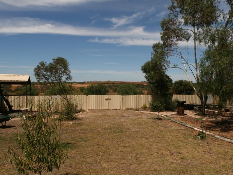 20 Kadina Road, Moonta SA 5558