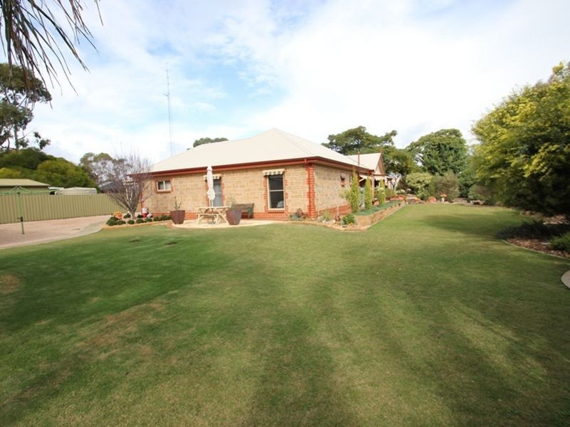 108 Bay Road, Moonta Bay SA 5558
