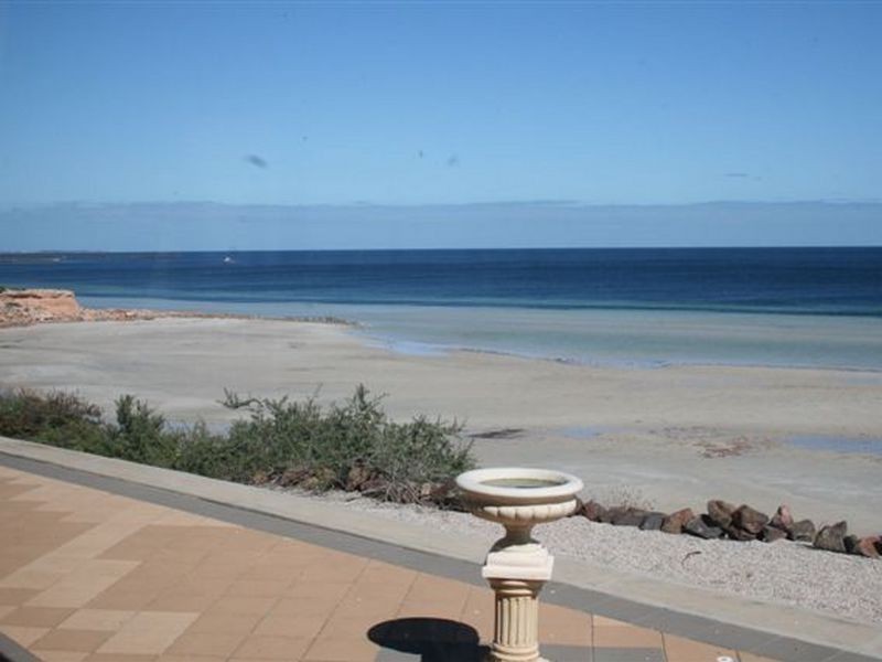 9 Trelawney Street, Moonta Bay SA 5558