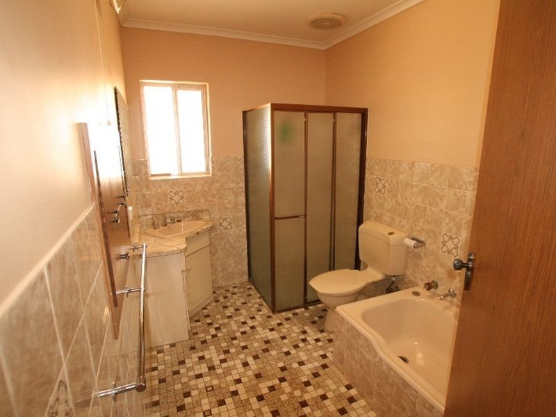 9 Trelawney Street, Moonta Bay SA 5558