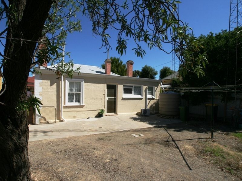 106 George Street, Moonta SA 5558