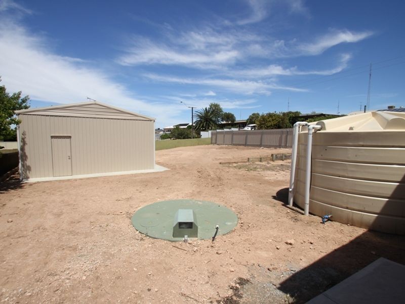 33 Victoria Street, Moonta Bay SA 5558