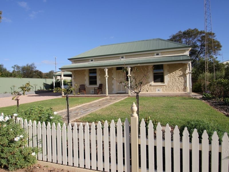 121 Bay Road, Moonta Bay SA 5558