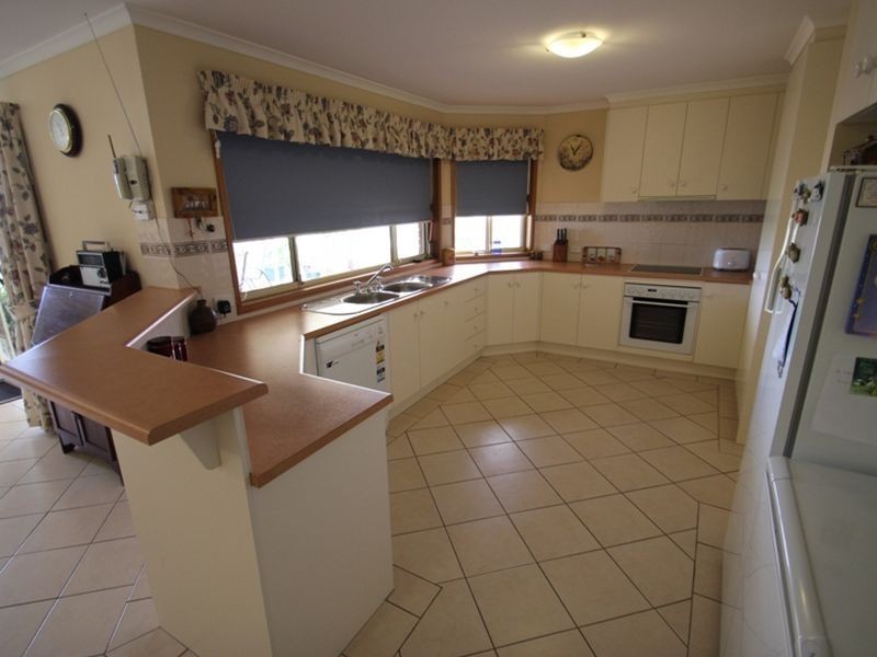 66 Cambridge Street, Moonta Bay SA 5558