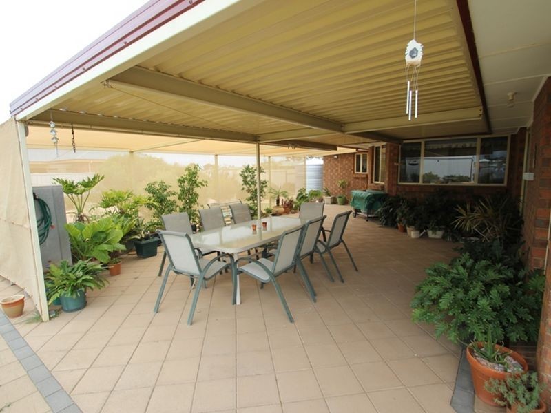 66 Cambridge Street, Moonta Bay SA 5558