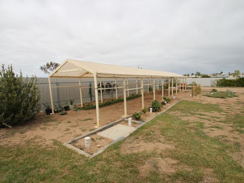 66 Cambridge Street, Moonta Bay SA 5558