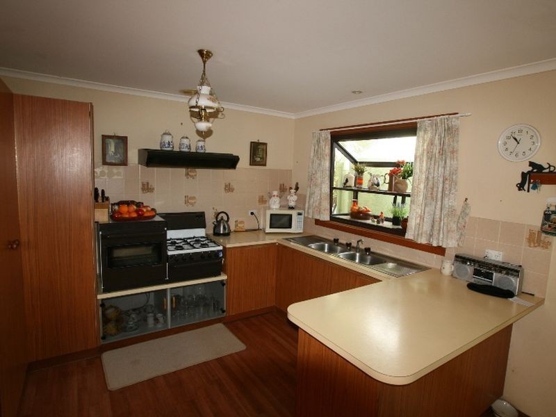 30 Monmouth Street, Moonta Bay SA 5558