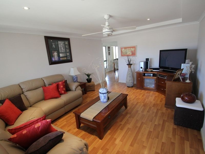 10 Reynolds Street, Moonta Bay SA 5558