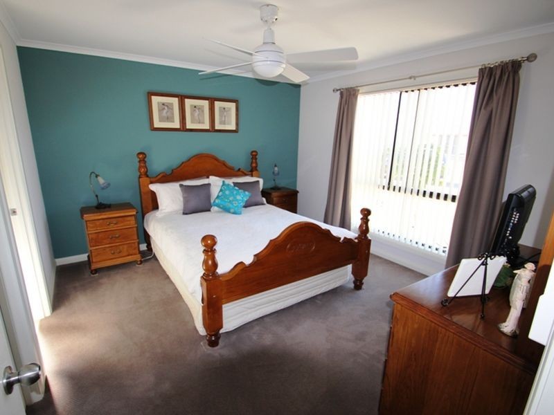 10 Reynolds Street, Moonta Bay SA 5558