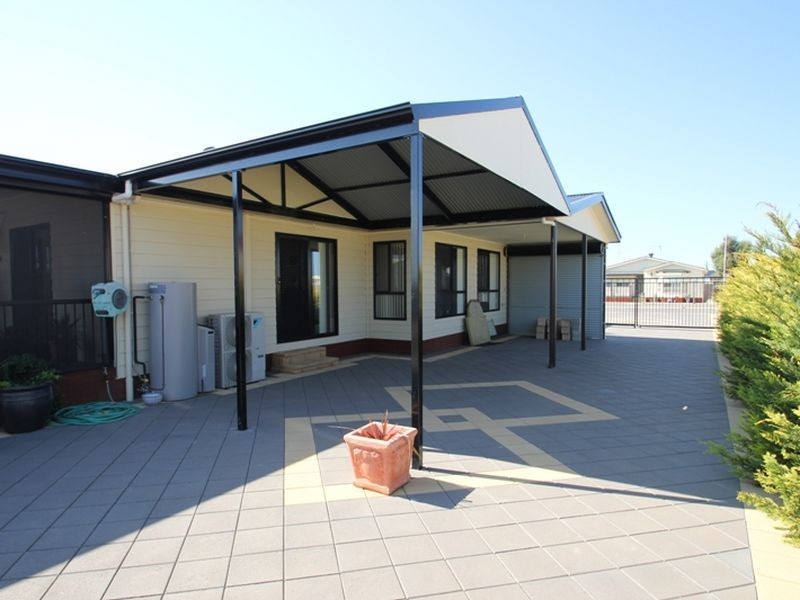 10 Reynolds Street, Moonta Bay SA 5558